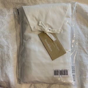 Brand New Brooklinen White Linen Pillowcases